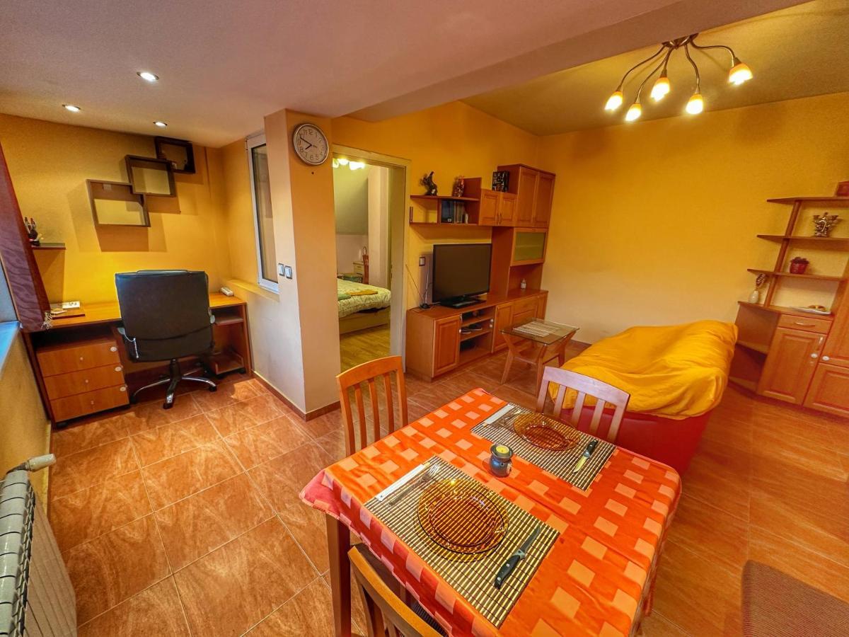 20 Off Sun Dance Apartment Sofia Eksteriør billede